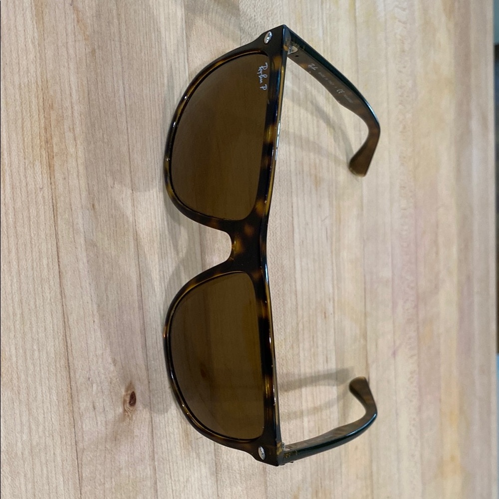 Ray-Ban Brown Sunglasses Classic Sporty Design